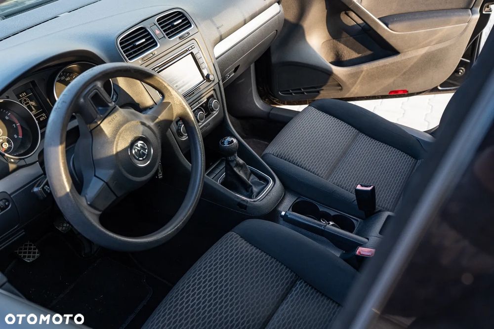 Volkswagen Golf VI 1.6 Comfortline - 11