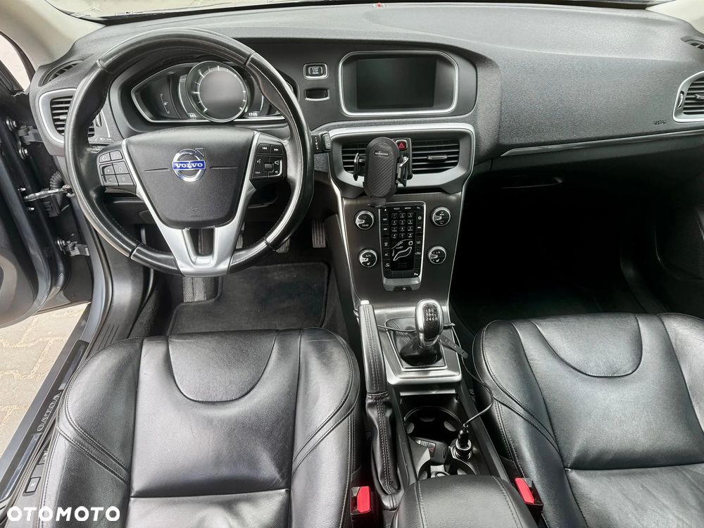 Volvo V40 D4 Momentum - 7