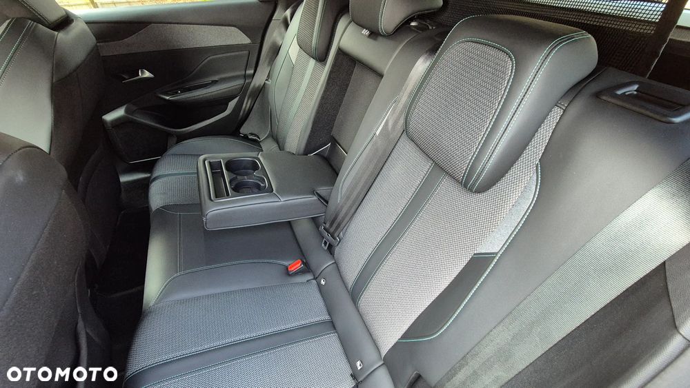 Peugeot 308 BlueHDi 130 EAT8 Allure Pack - 21