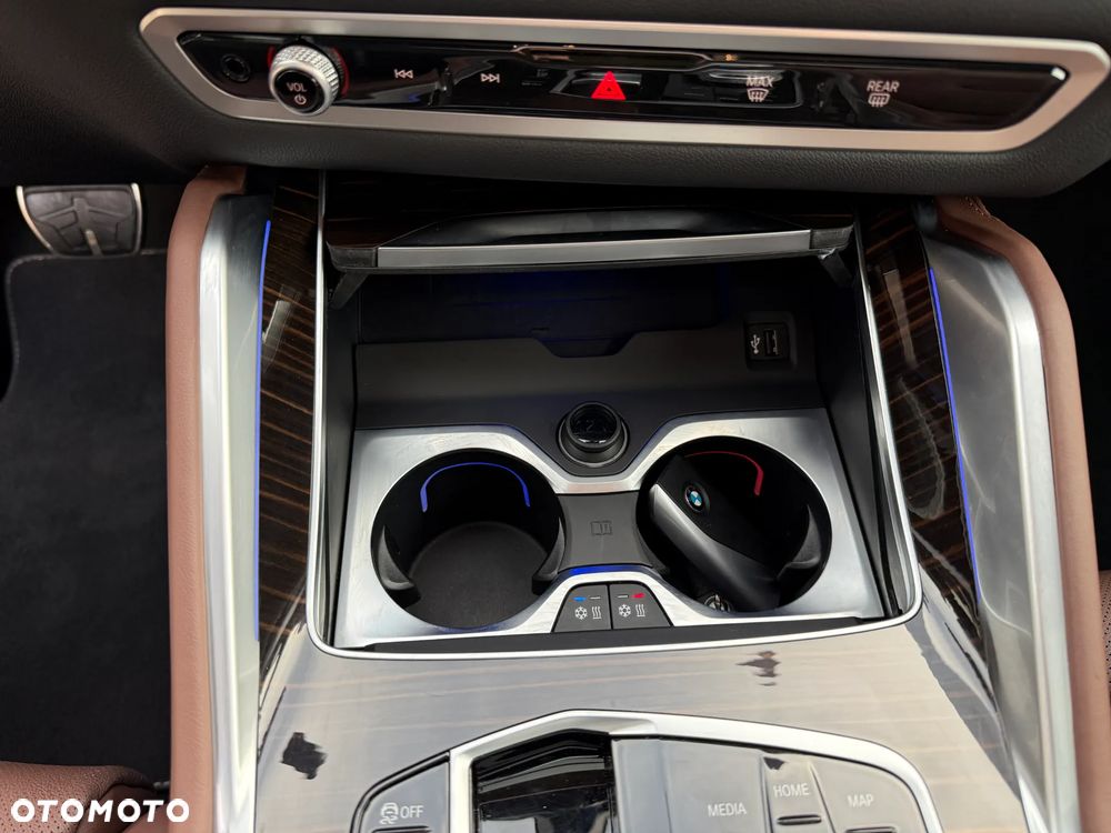 BMW X6 xDrive30d mHEV - 23