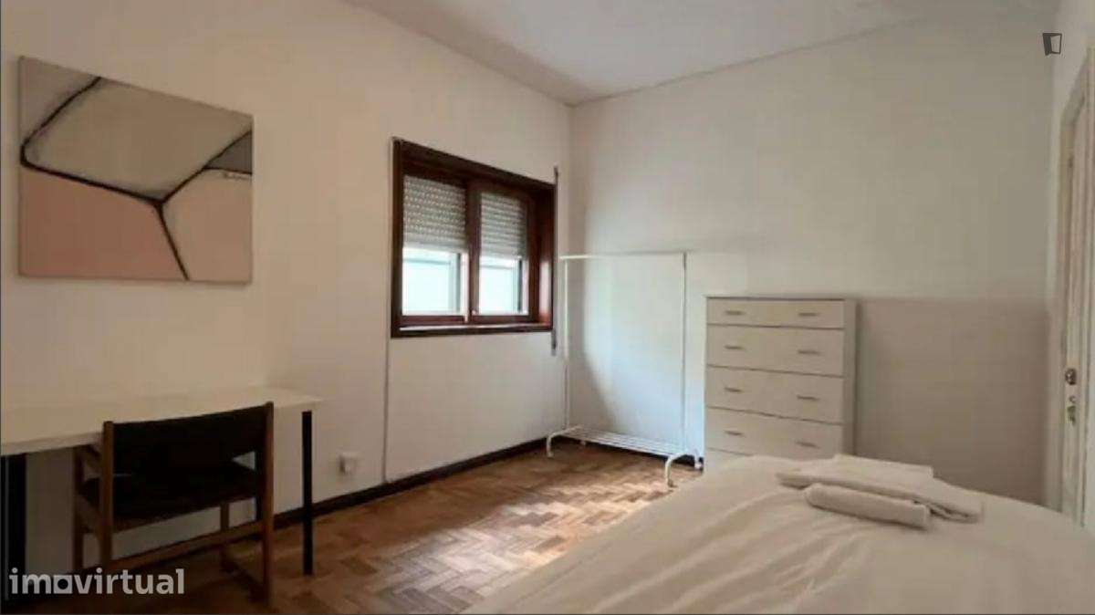 Apartamento com 3 quartos - localizado em Porto - Grande imagem: 5/23