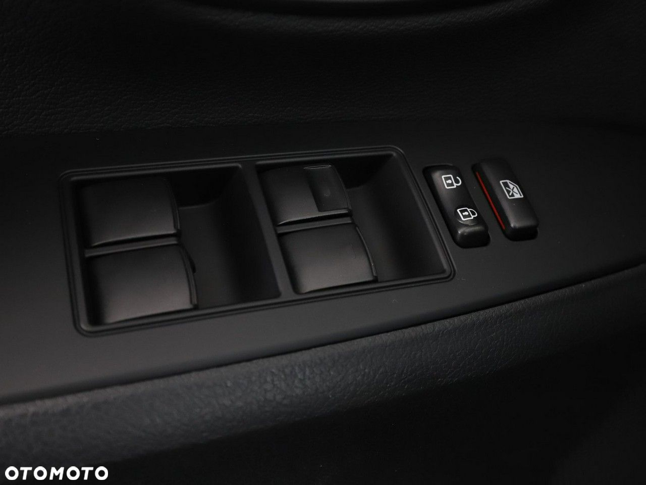 Toyota Avensis Combi 1.8 Multidrive S Executive - 39