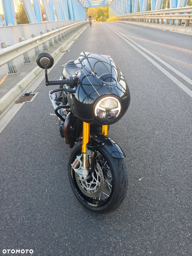 Triumph Thruxton - 5