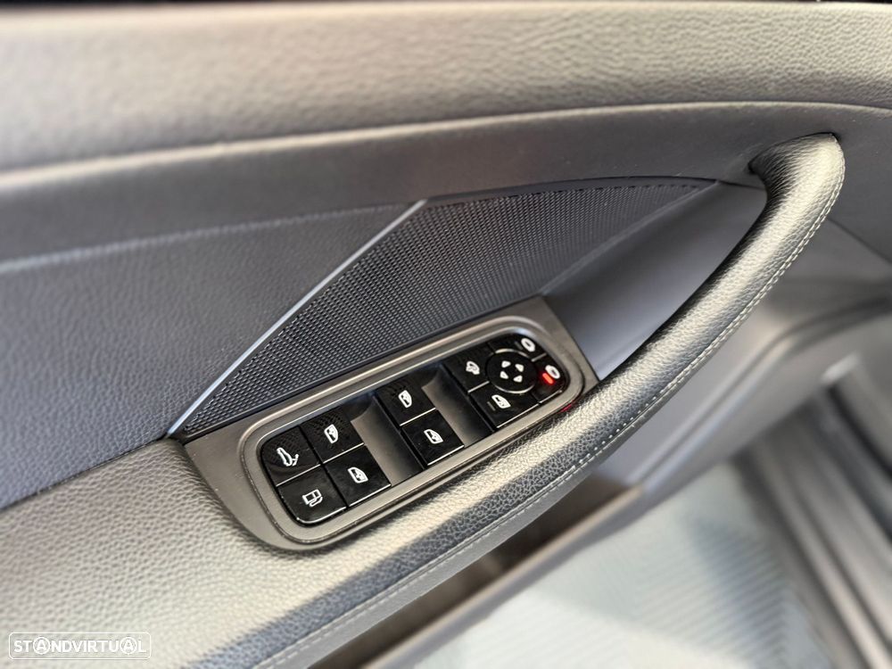 Porsche Panamera 4 E-Hybrid Executive - 22