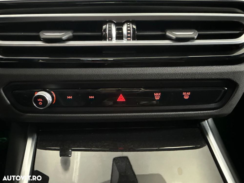 BMW Seria 3 320d xDrive Sport-Aut. Luxury Line - 19