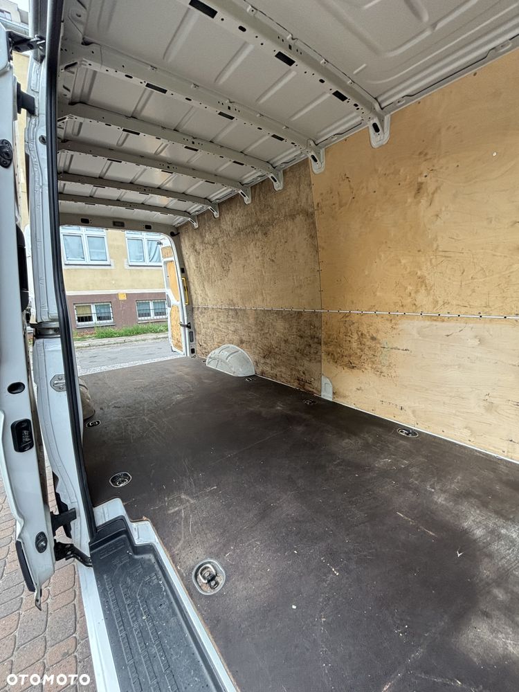 Volkswagen Crafter - 15