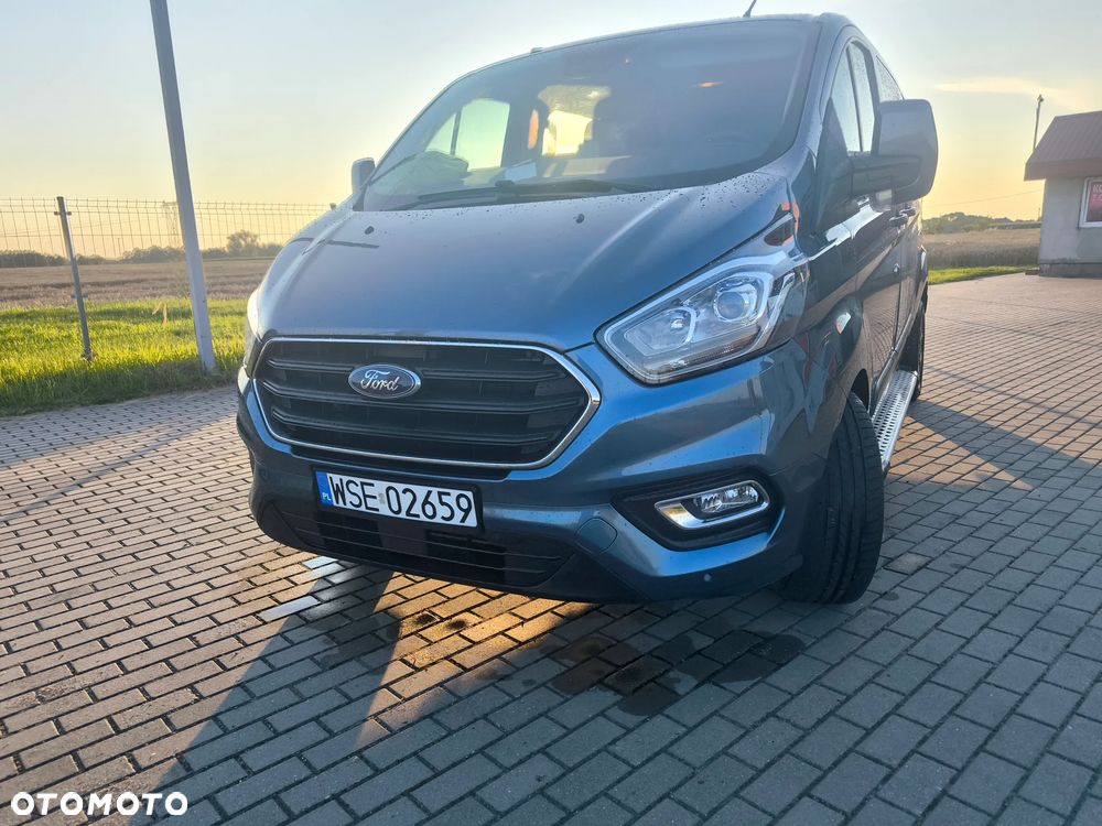 Ford Custom - 25