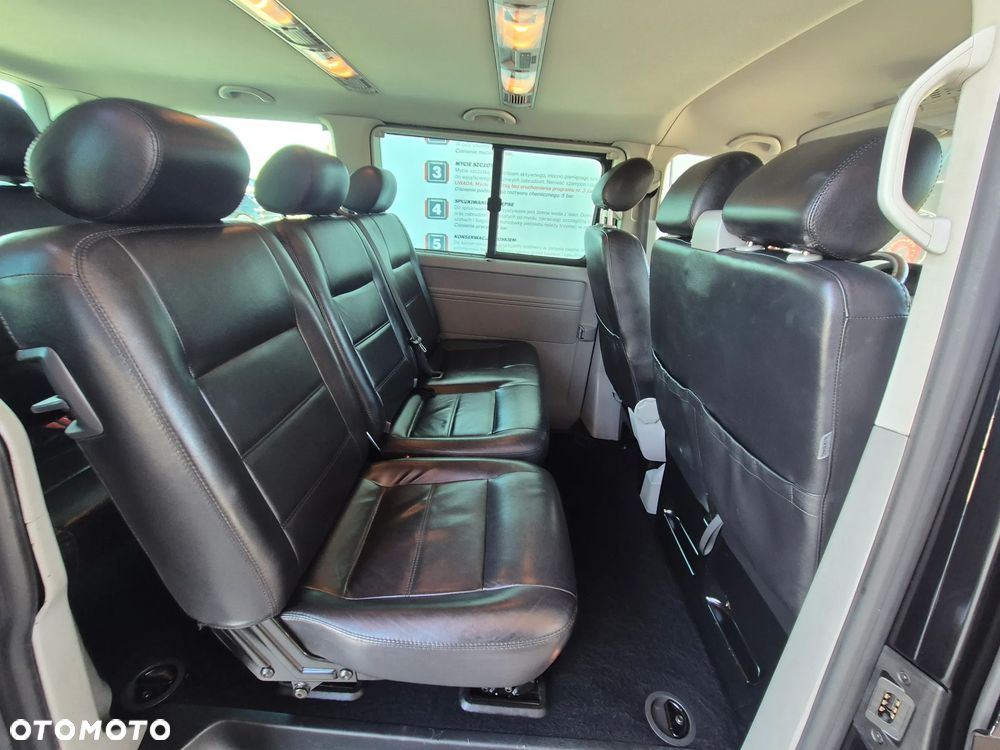Volkswagen Caravelle - 32