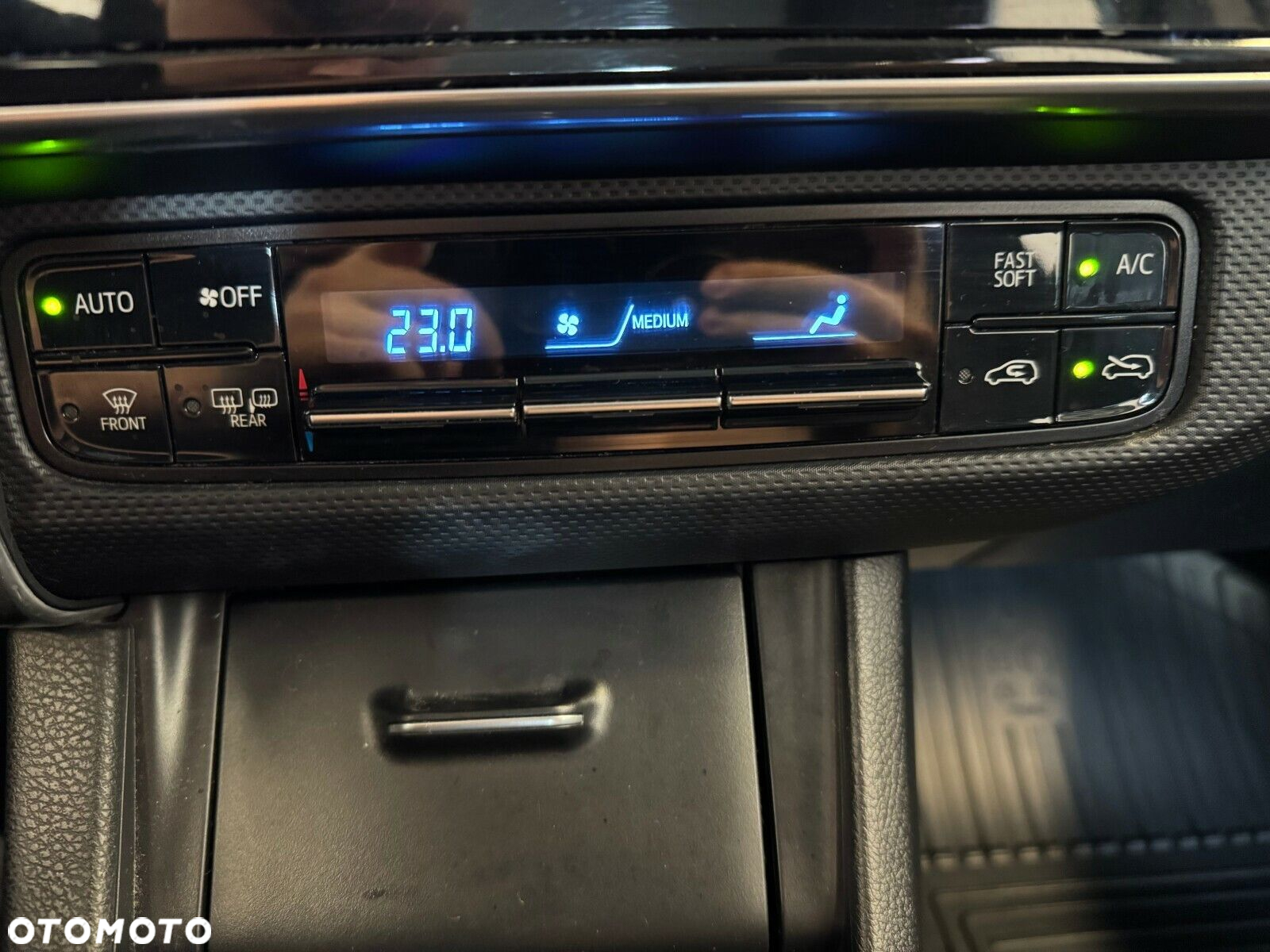 Toyota Auris - 18