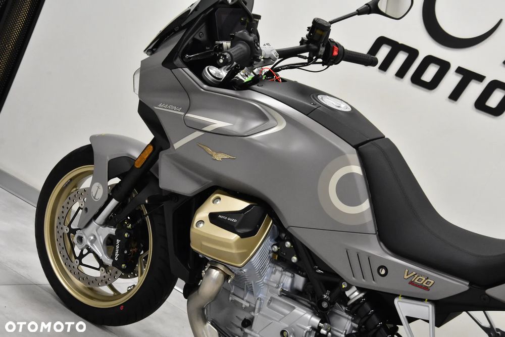 Moto Guzzi V100 Mandello - 17