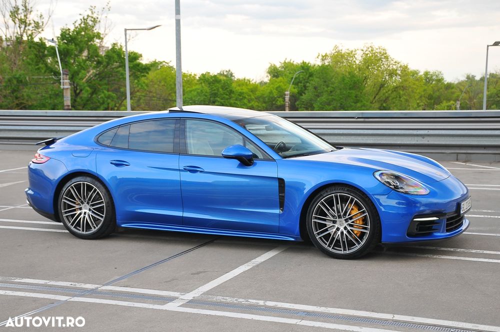 Porsche Panamera 4S Executive - 9