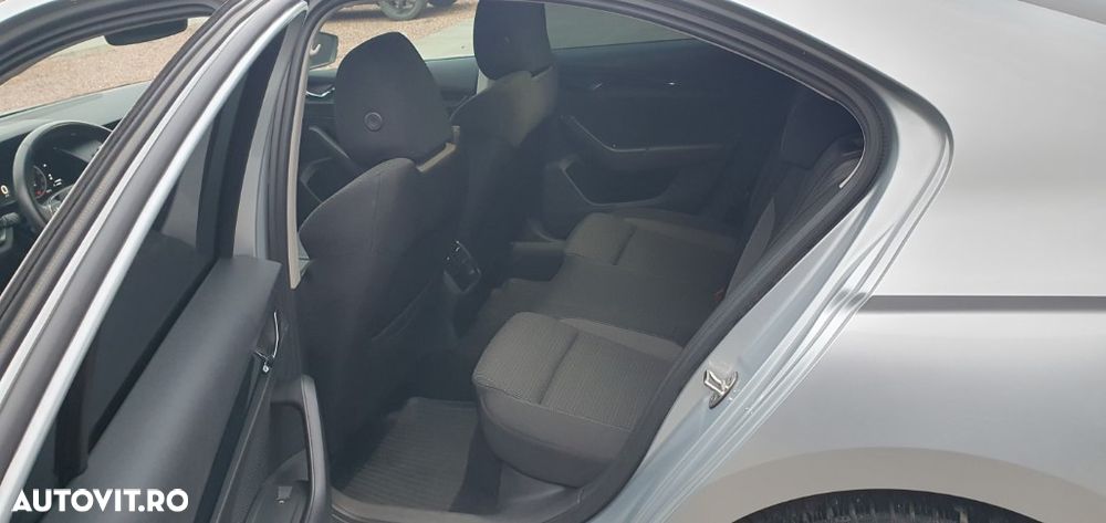 Skoda Octavia 2.0 TDI DSG Ambition - 19