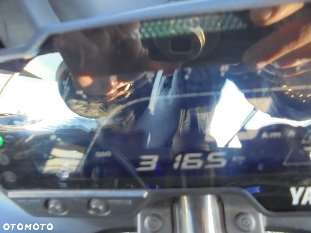 Yamaha YZF - 18