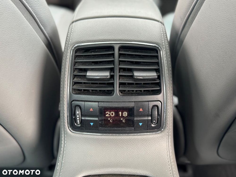 Mercedes-Benz CLS 350 CGI 7G-TRONIC - 22