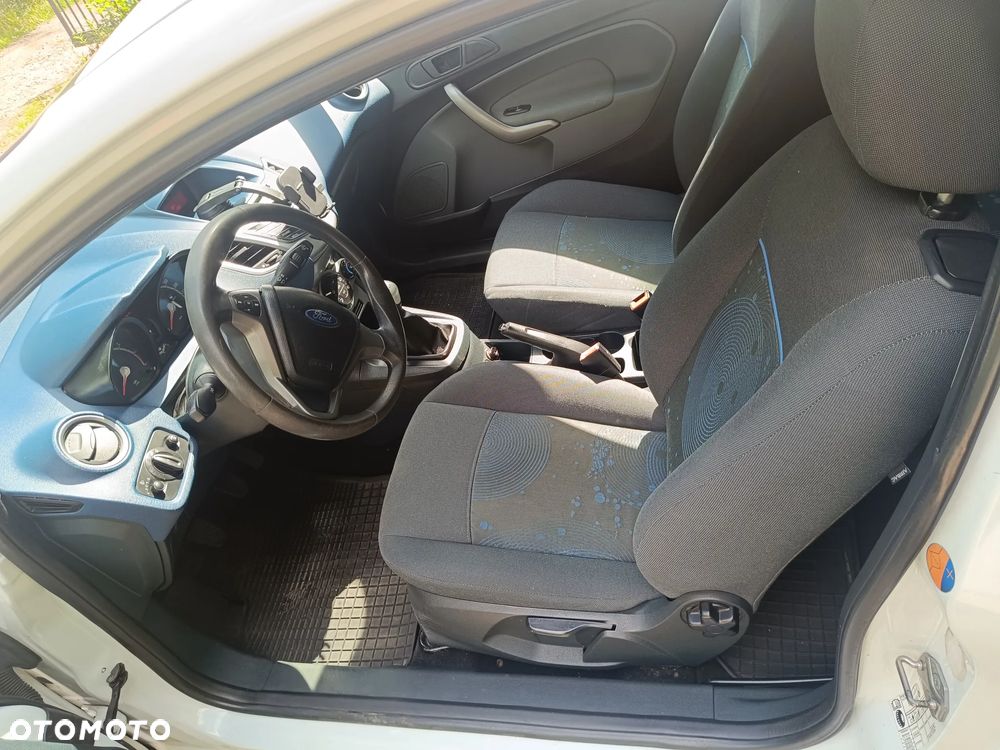 Ford Fiesta - 5