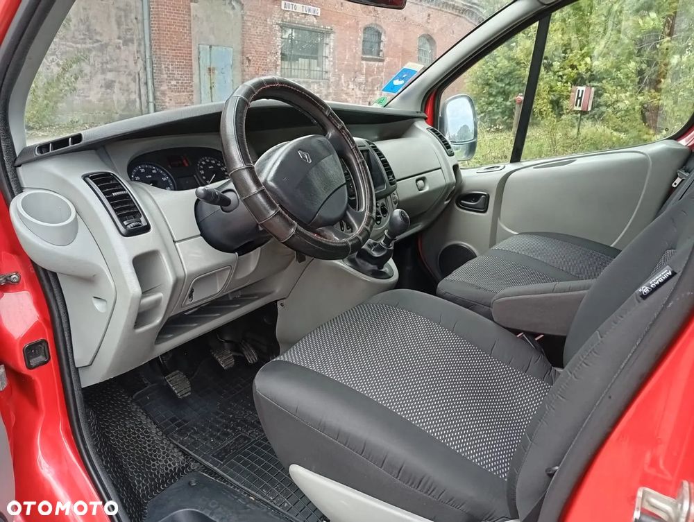 Renault Trafic - 23
