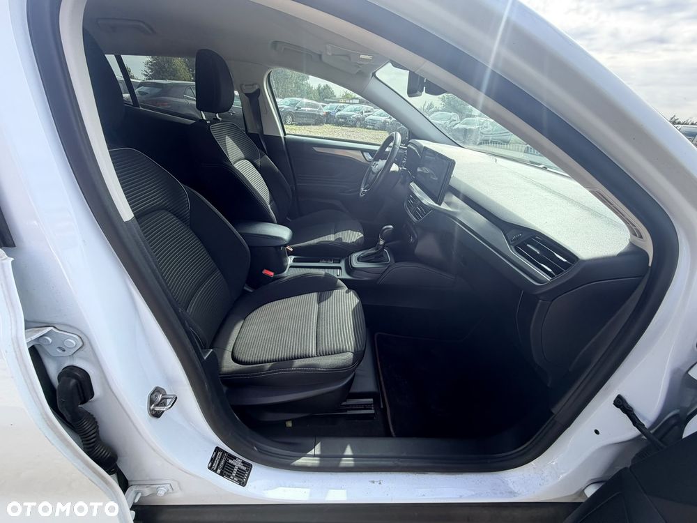 Ford Focus 1.0 EcoBoost Hybrid TITANIUM - 12