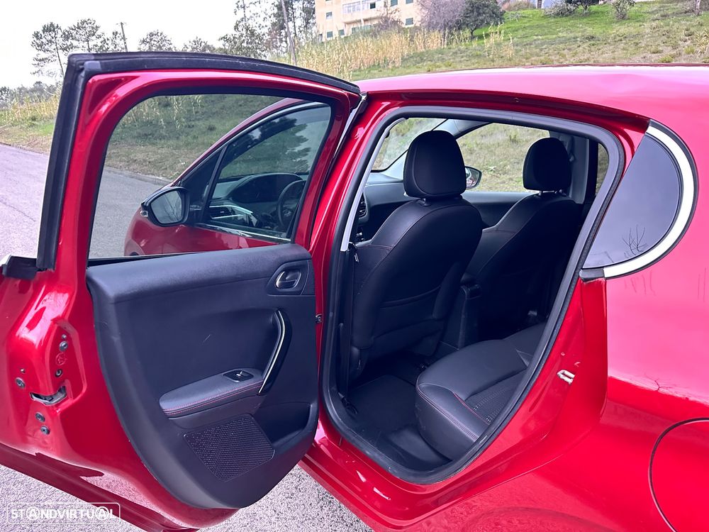 Peugeot 208 1.2 PureTech GT Line - 15