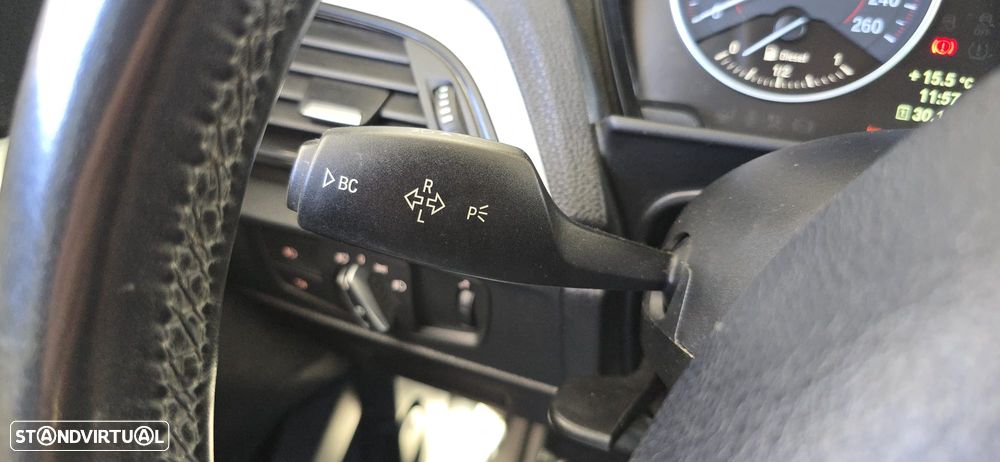 BMW 116 d Pack M - 43