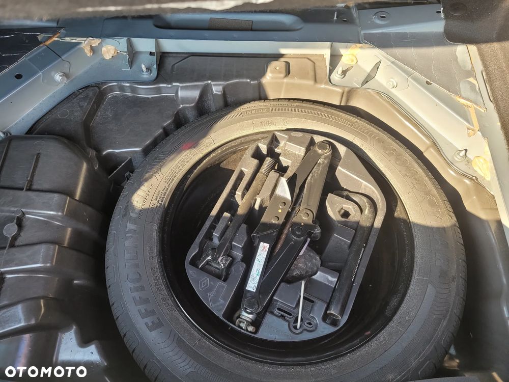 Renault Megane ENERGY TCe 130 BUSINESS - 16