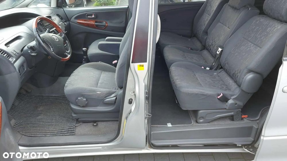Toyota Previa - 8