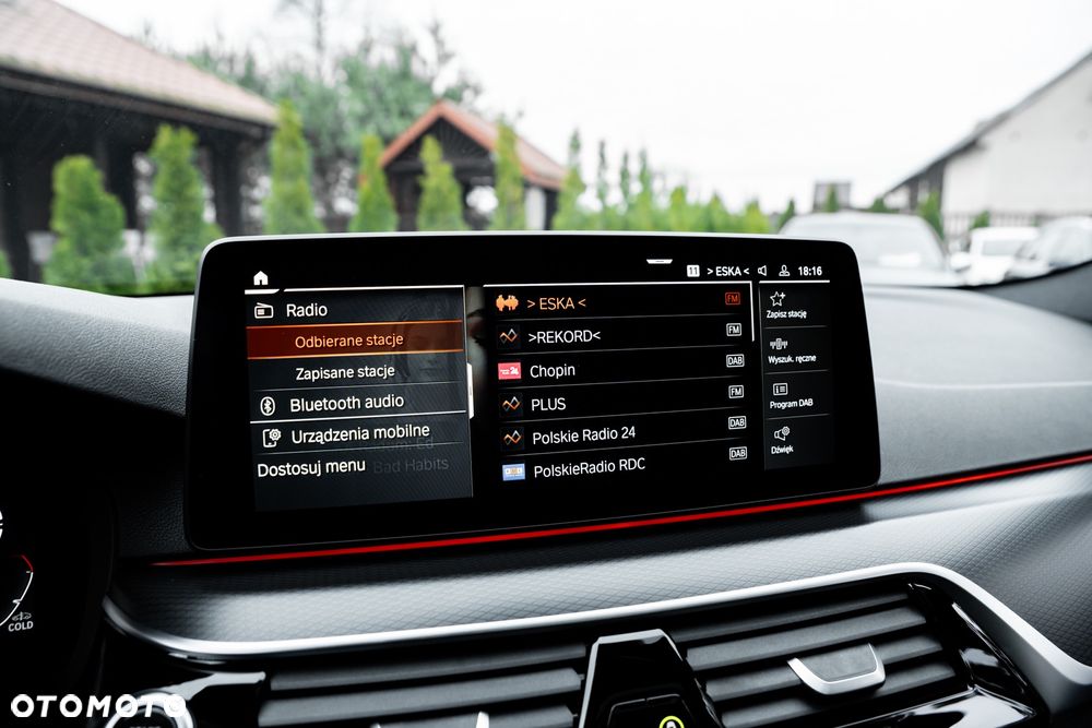 BMW Seria 5 520d M Sport - 34