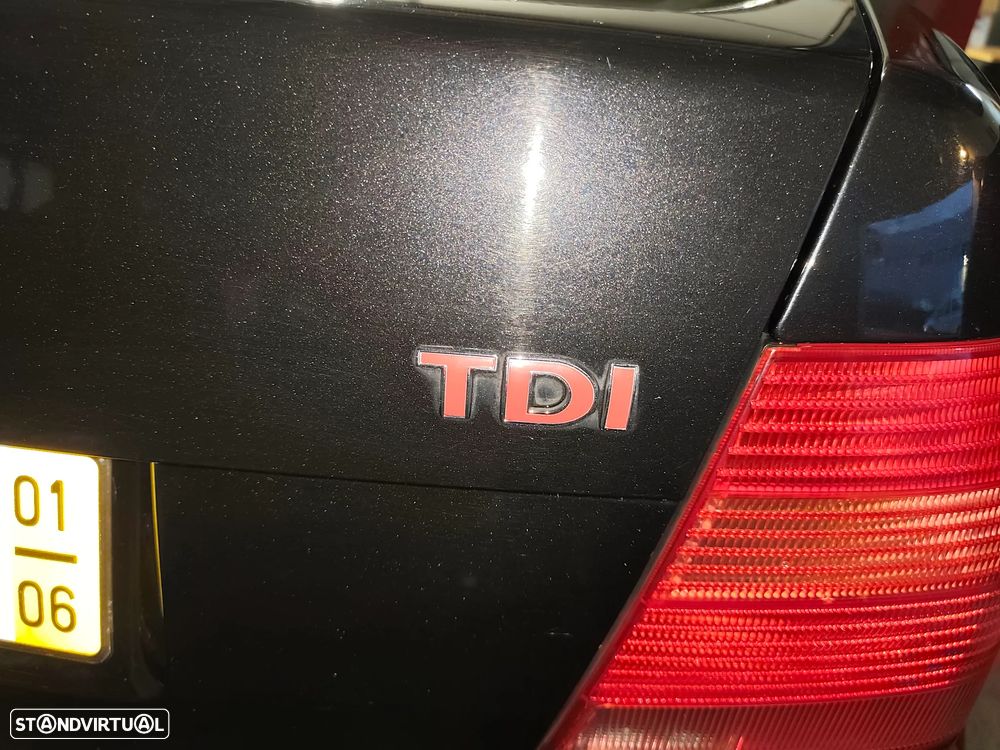 VW Bora 1.9 TDi Highline - 10