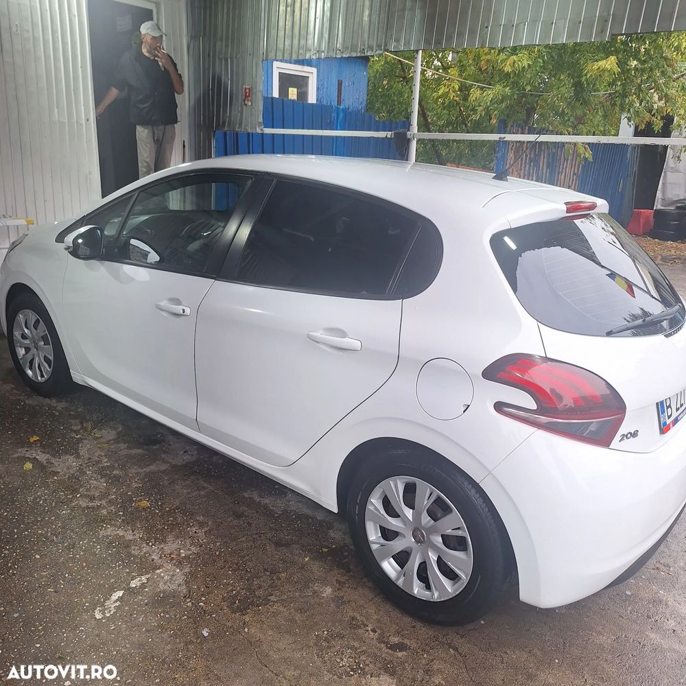 Peugeot 208 1.2 L PureTech Active - 9