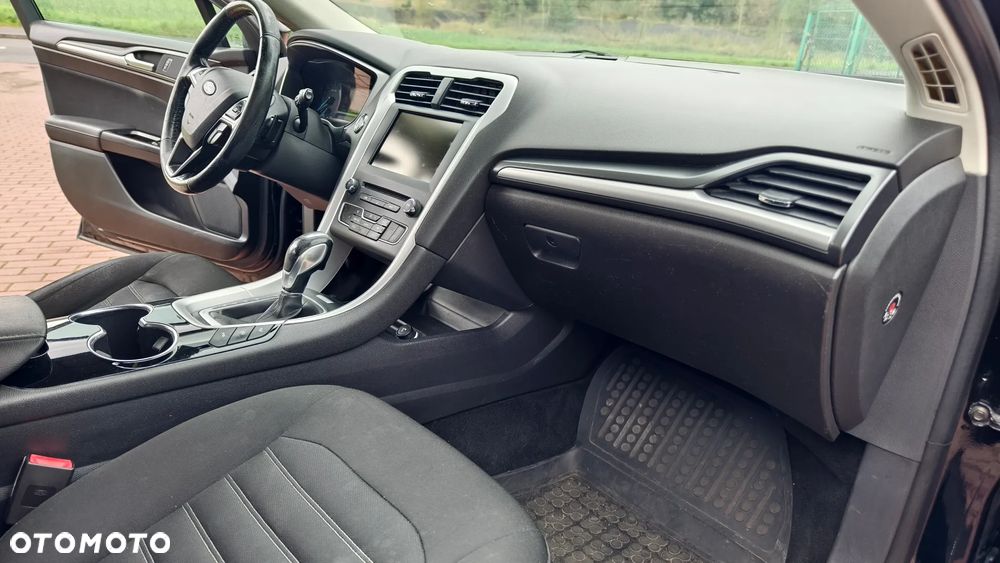 Ford Mondeo - 29