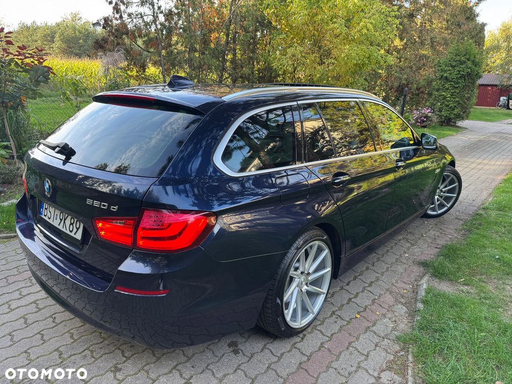 BMW Seria 5 520d - 12