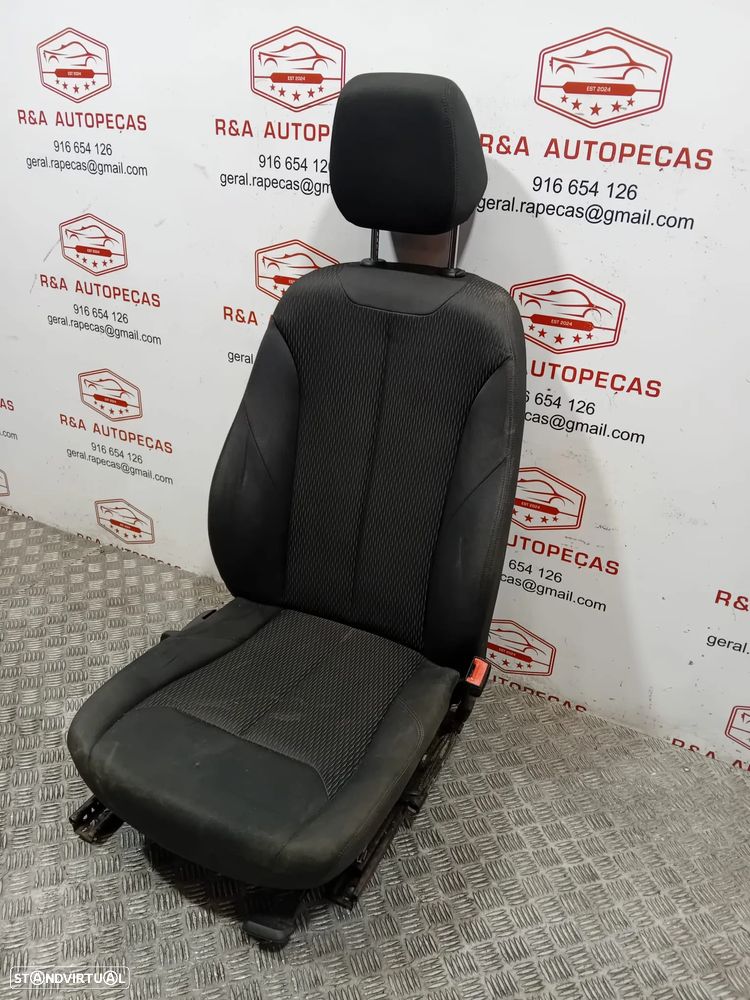 Conjunto Bancos Frente Frontais Trás Traseiros BMW Série 1 F20 Tecido Original - 15