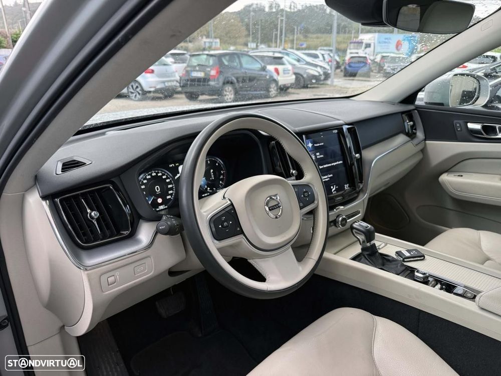 Volvo XC 60 2.0 D4 Momentum Plus Geartronic - 17