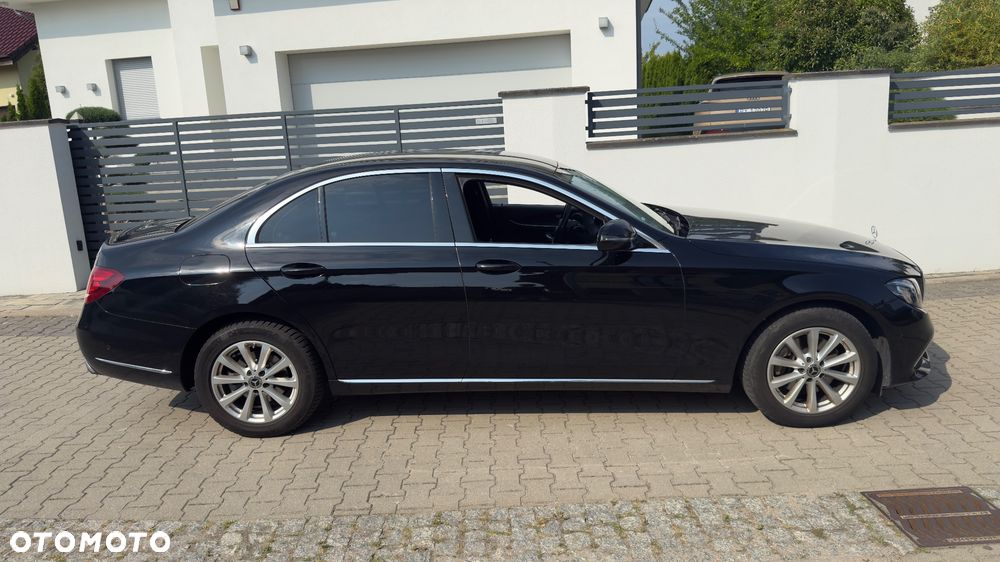 Mercedes-Benz Klasa E 200 4-Matic 9G-TRONIC - 6