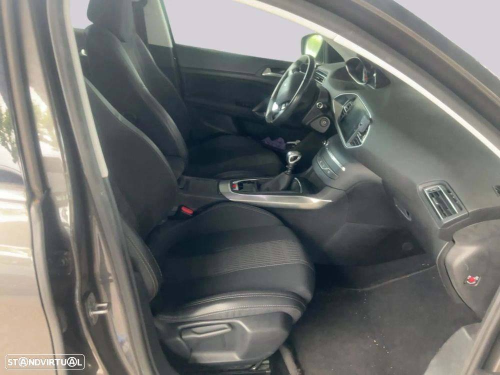 Peugeot 308 1.2 PureTech Allure - 8