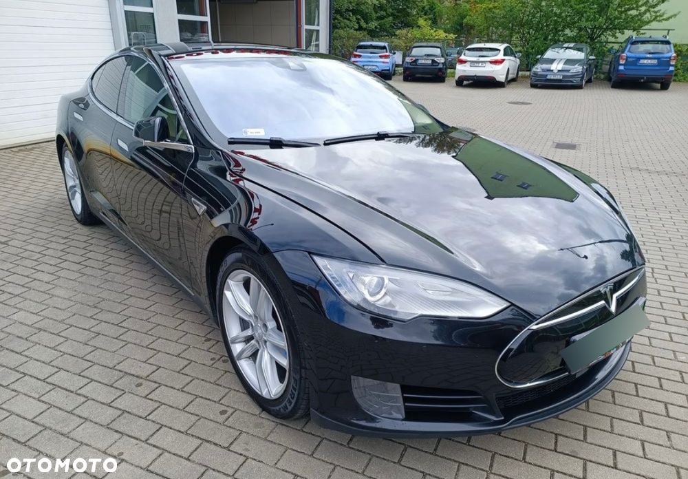 Tesla Model S 85D Allradantrieb - 20