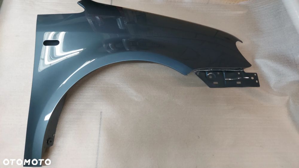 VW CADDY III 3 2K 04-10r BŁOTNIK LEWY LUB PRAWY LD7U CYNK. - 2