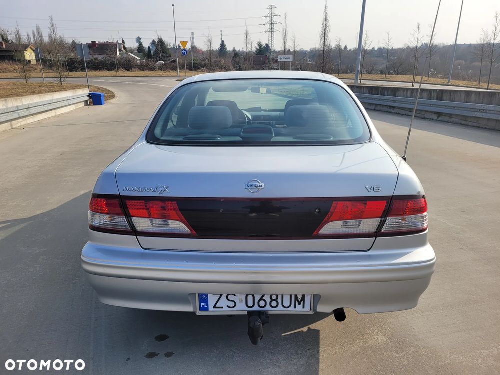 Nissan Maxima - 18