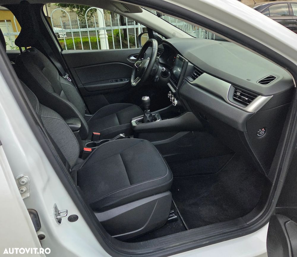Renault Captur MHEV 140 Techno - 10
