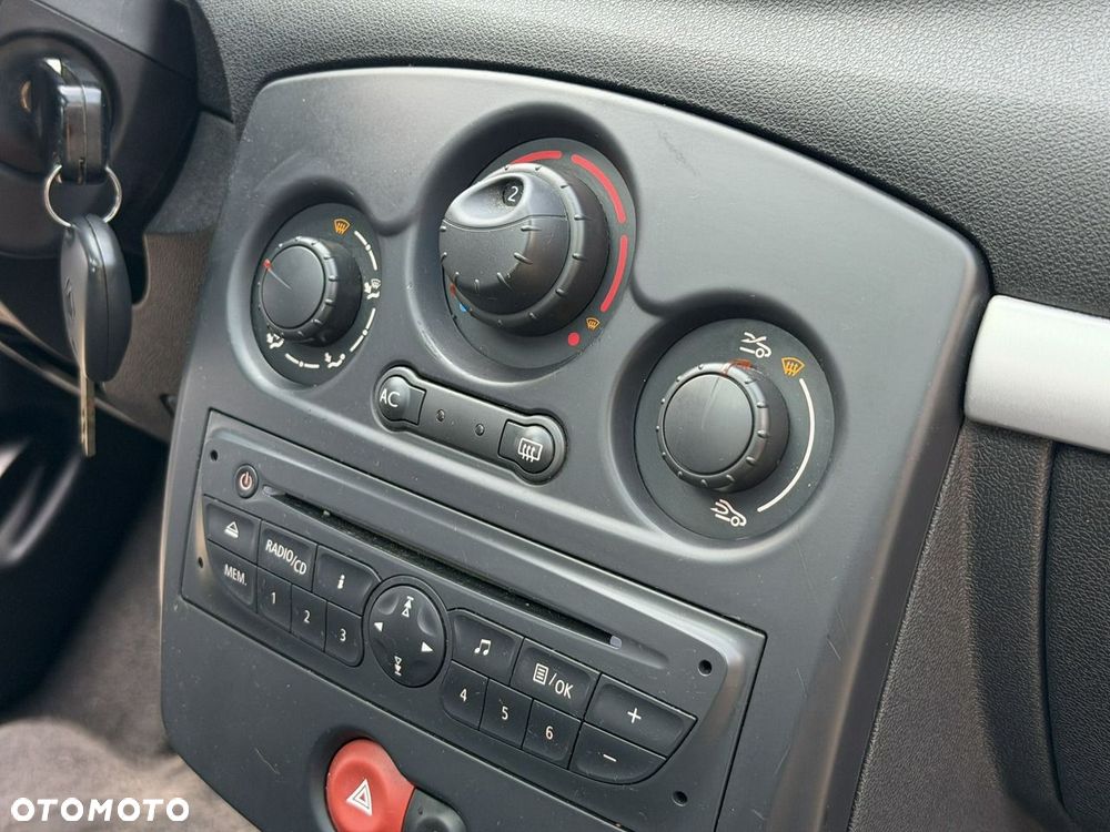 Renault Clio - 20