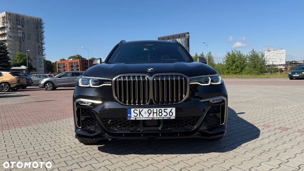 BMW X7 - 7