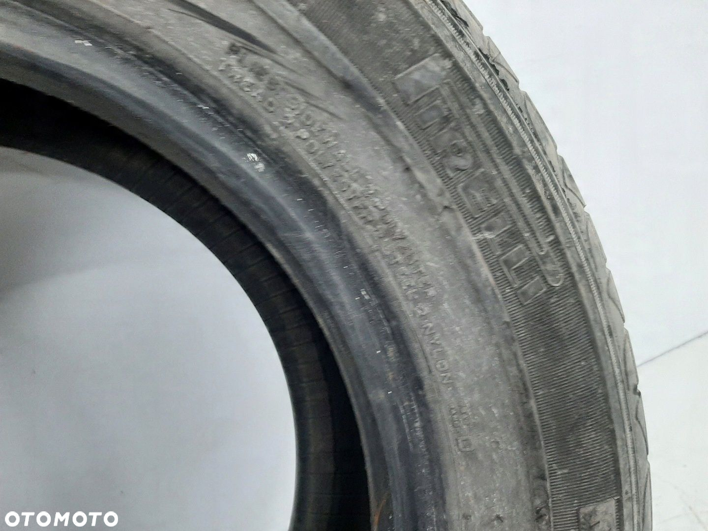 OPONY LETNIE PIRELLI CHRONO 205/70R15C 106/104R DOT 2009 BIEZNIK 8MM - 9