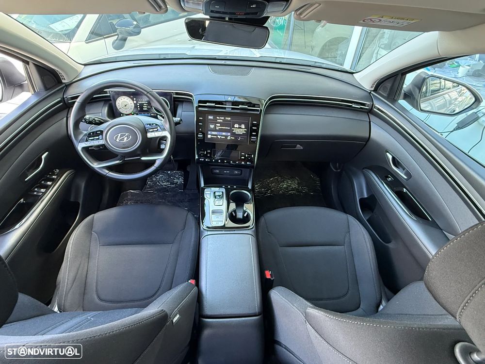 Hyundai Tucson 1.6 T-GDI HEV Vanguard - 23