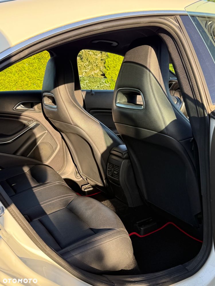 Mercedes-Benz CLA 200 7G-DCT Urban - 7