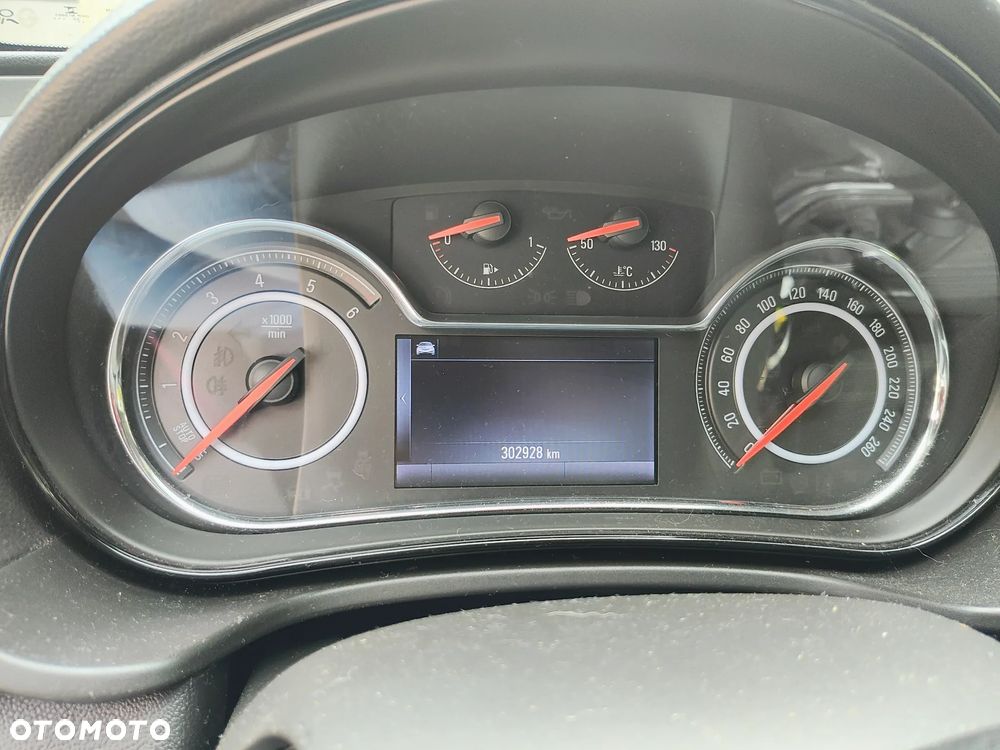 Opel Insignia - 4