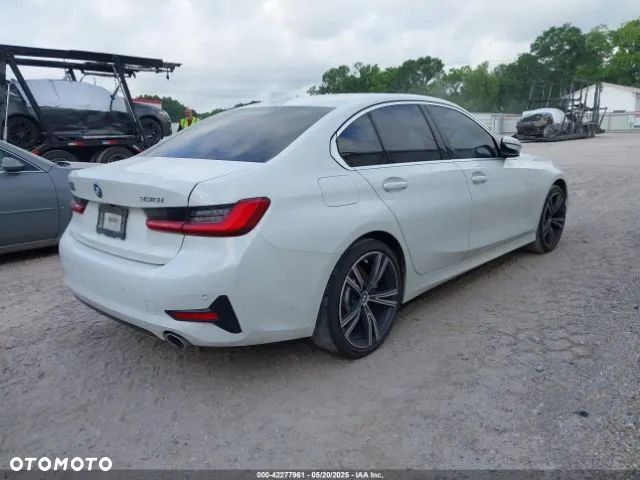BMW Seria 3 330i - 4