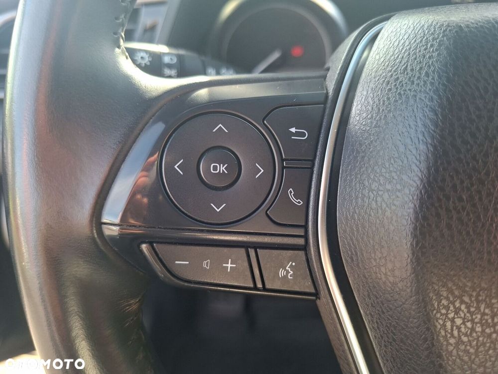 Toyota Camry 2.5 Hybrid Comfort CVT - 21