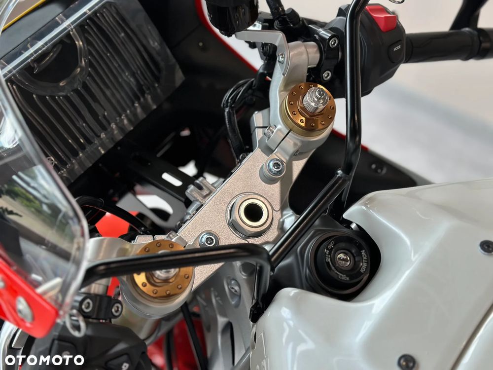 Yamaha XSR - 8