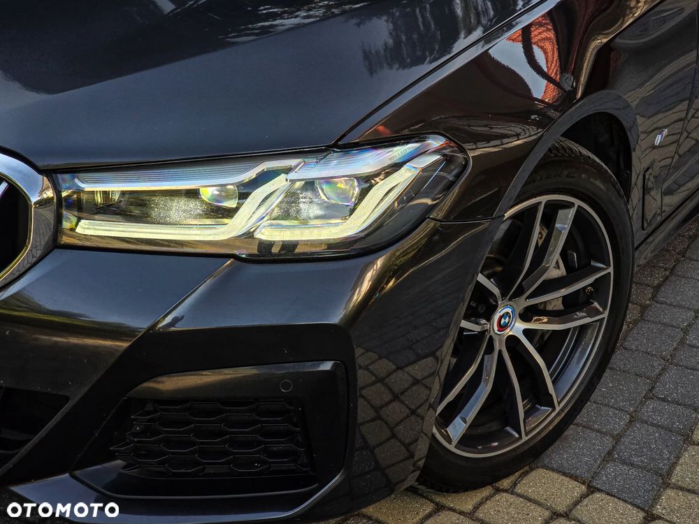 BMW Seria 5 530d xDrive mHEV M Sport sport - 2