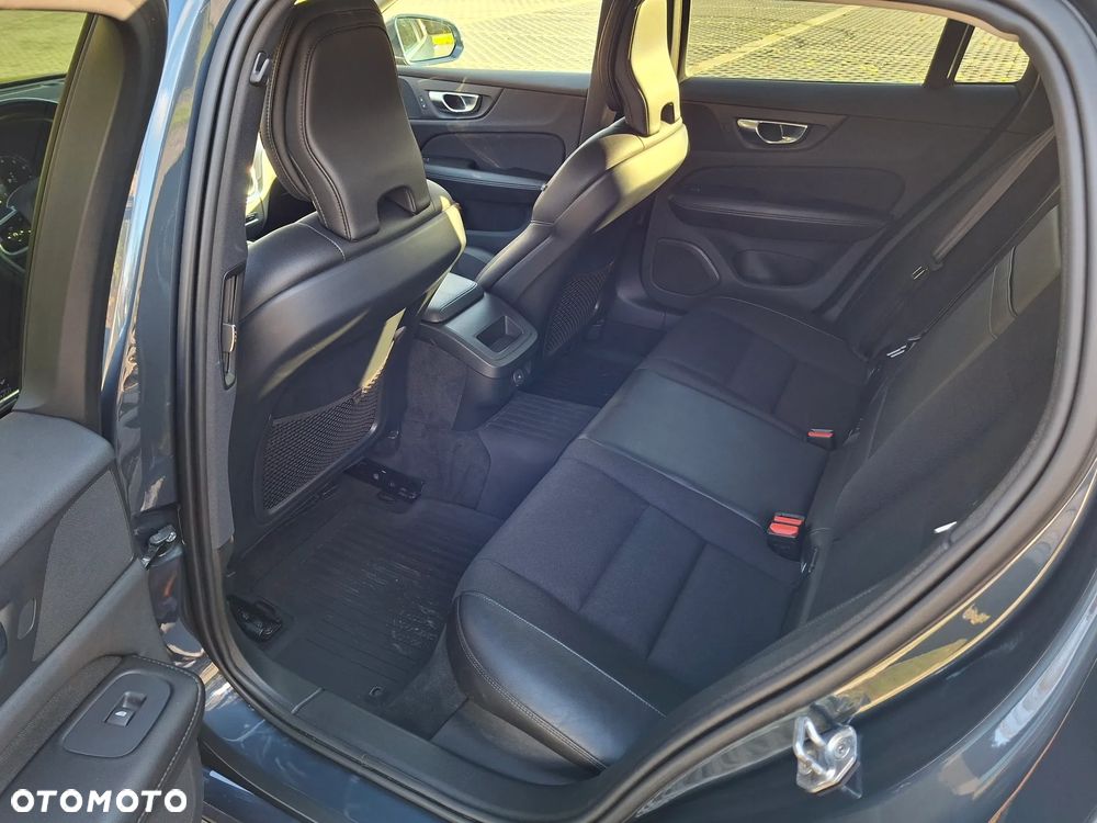 Volvo V60 B3 B Momentum Pro - 14