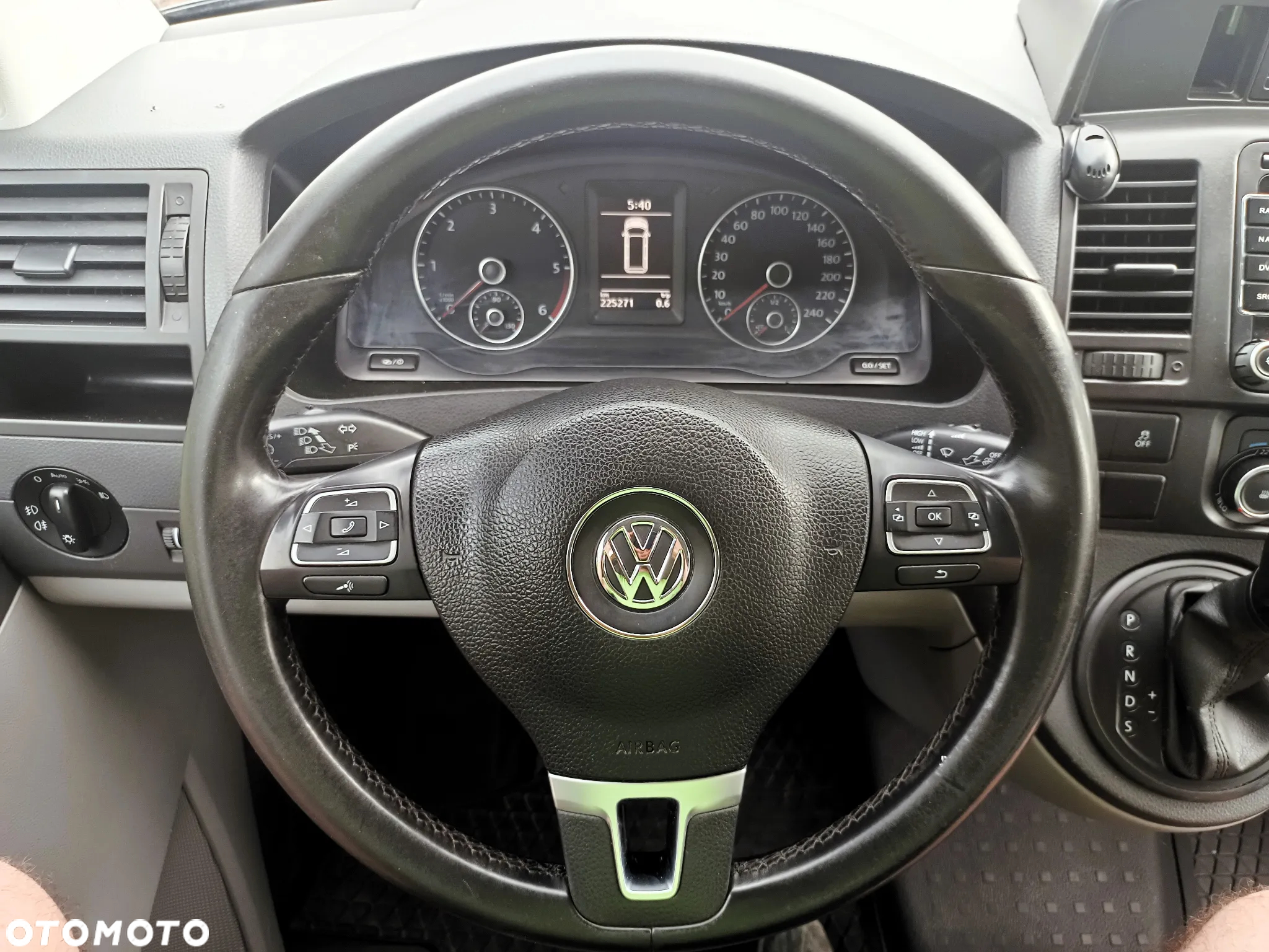 Volkswagen Transporter - 24